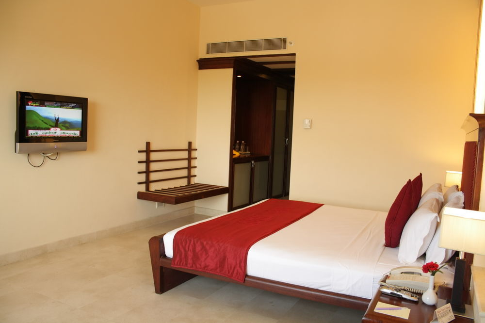 Hotel Atithi Pondicherry Exterior photo