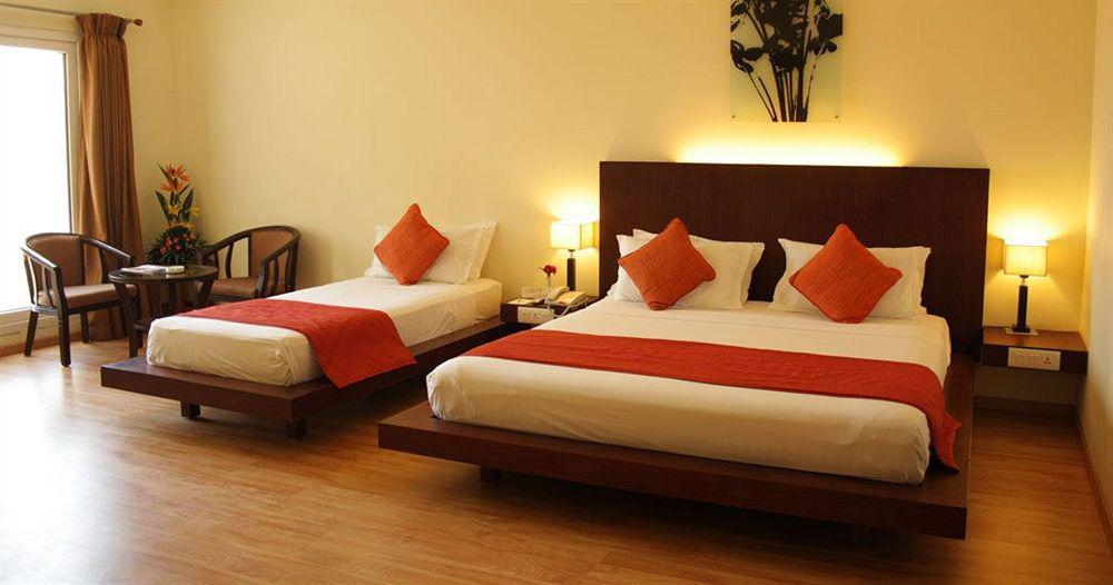 Hotel Atithi Pondicherry Exterior photo